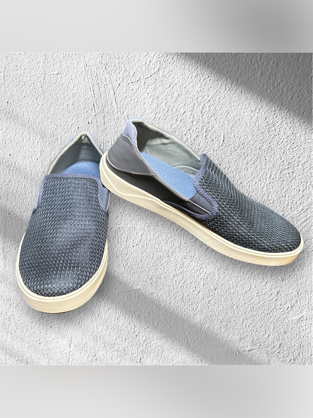 OluKai Men's Slip-On Lae’ahi Loafers in Navy and Cream
